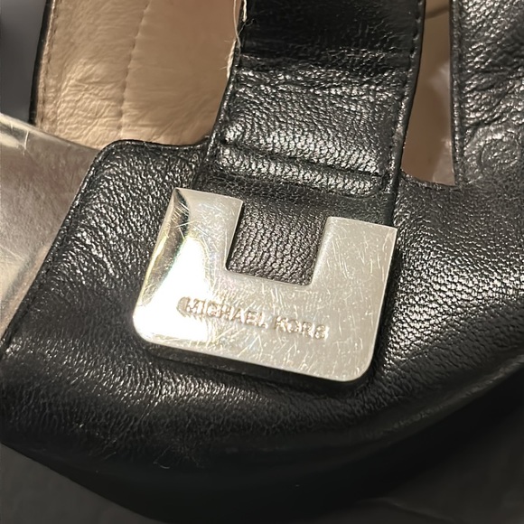 MICHAEL.   MICHAEL KORS  BEVERLY  LEATHER SANDAL SIZE 9 1/2 - Picture 9 of 11